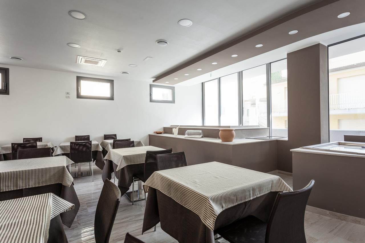 רימיני Hotel Gioia מראה חיצוני תמונה