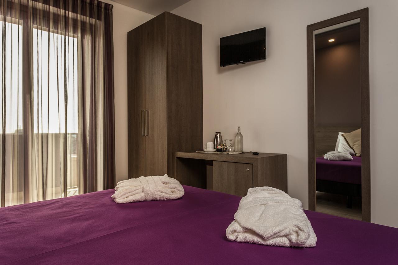 רימיני Hotel Gioia מראה חיצוני תמונה