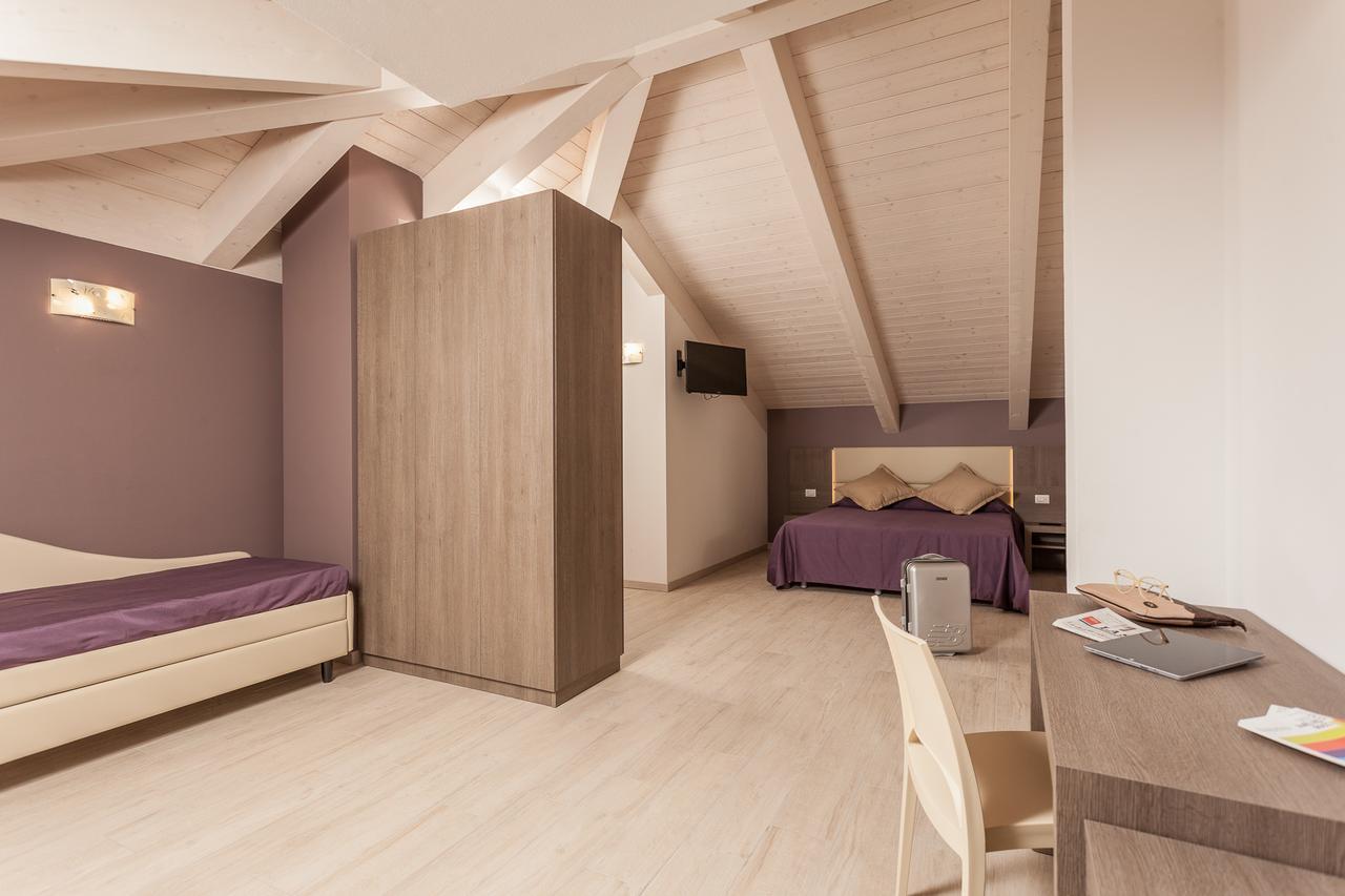 רימיני Hotel Gioia מראה חיצוני תמונה