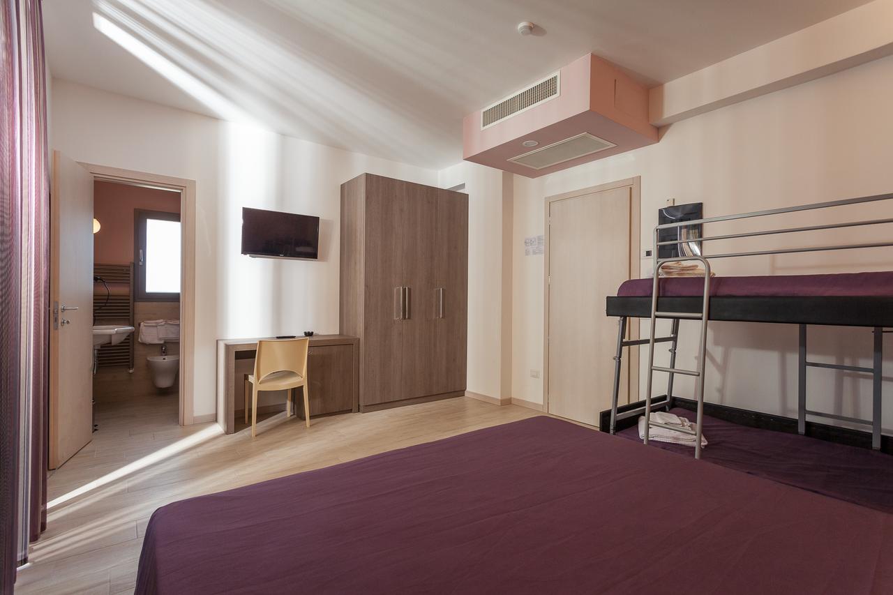 רימיני Hotel Gioia מראה חיצוני תמונה